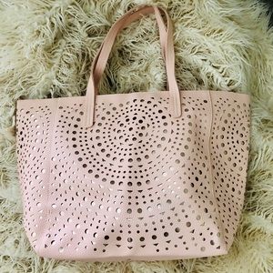 SOLD ON ANOTHER PLATFORM